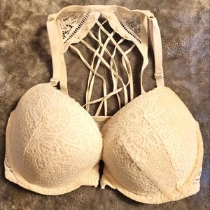 32DD Victoria Secret Pushup Bra